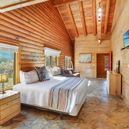 Wimberley Log Cabins Resort And Suites- Unit 4 Екстер'єр фото